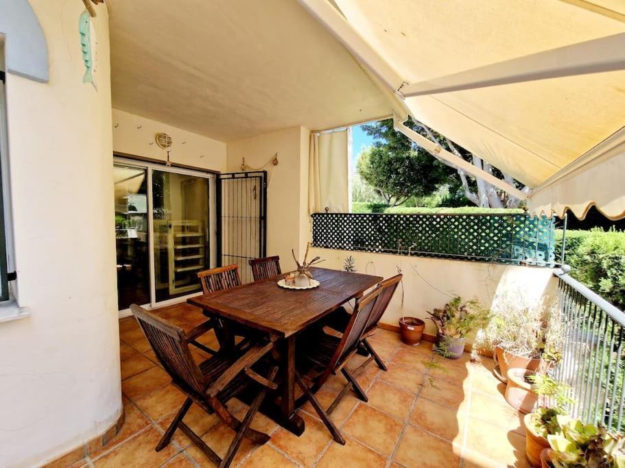 מארבלה Cervantes House מראה חיצוני תמונה